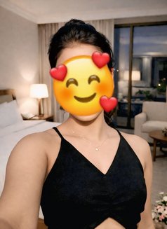 Shreya. Live cam show, real meet - escort in Bangalore Photo 3 of 6