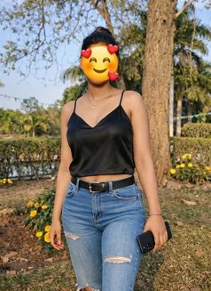 Shreya. Live cam show, real meet - escort in Bangalore Photo 4 of 6