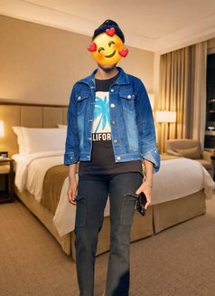 Shreya. Live cam show, real meet - escort in Bangalore Photo 5 of 6