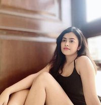 Russian Call Girls in Mumbai With Ac Roo - एस्कॉर्ट in Mumbai