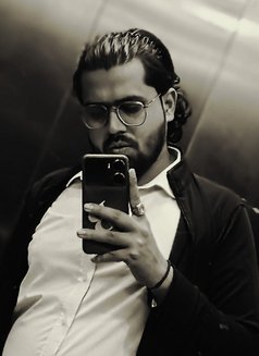 Hunter6+ - Male adult performer in Pune Photo 4 of 4