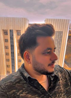 White Knight - Male escort in Mumbai Photo 3 of 4