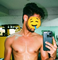 Chiku - Male मसाज in New Delhi