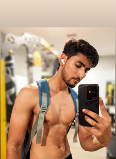 Chiku - Male massage in New Delhi Photo 6 of 8
