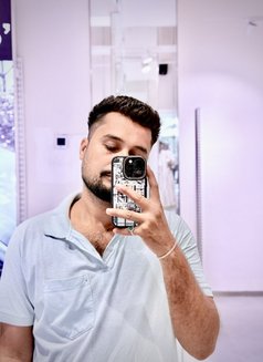 Happy Rao - Male एस्कॉर्ट in Gurgaon Photo 7 of 24