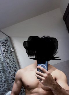 Rohit - Male escort in New Delhi Photo 1 of 4
