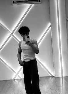 Nox - Male adult performer in Ahmedabad Photo 2 of 2