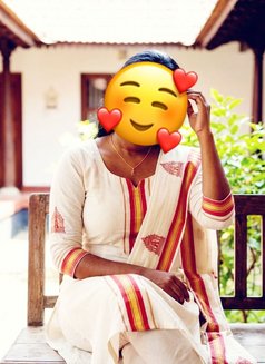 Esha / Age 25/ Mallu Independent - escort in Kochi Photo 3 of 5