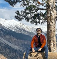 Rental Boyfriend - Male escort in Gurgaon