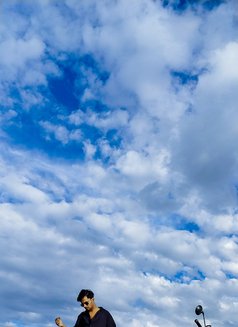 Rental Boyfriend - Male escort in Gurgaon Photo 3 of 9