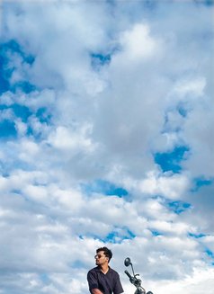 Rental Boyfriend - Male escort in Gurgaon Photo 4 of 9