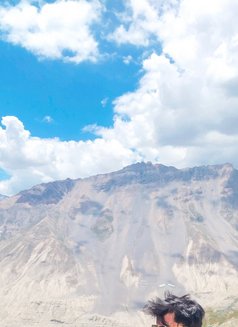 Rental Boyfriend - Male escort in Gurgaon Photo 5 of 9