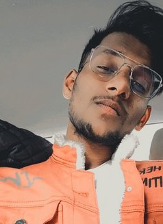 Rental Boyfriend - Male escort in Gurgaon Photo 6 of 9