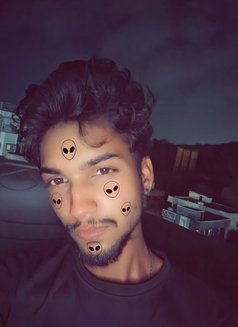 Ryanzz - Male escort in New Delhi Photo 1 of 1