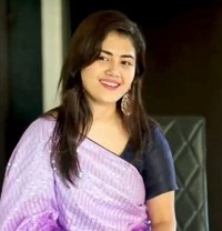 Vip Genuine Call Girl - एस्कॉर्ट in Bangalore