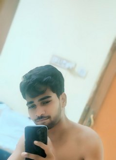 Karan 4 - Male escort in Lucknow Photo 4 of 10