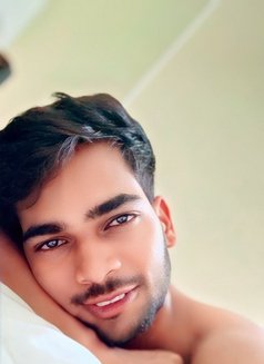 Karan 4 - Male escort in Lucknow Photo 6 of 10