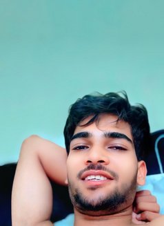 Karan 4 - Male escort in Lucknow Photo 7 of 10