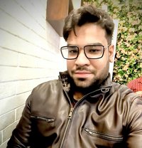 Reek Biswas - Male एस्कॉर्ट in Kolkata