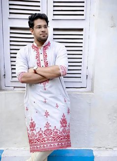 Reek Biswas - Male escort in Kolkata Photo 2 of 4