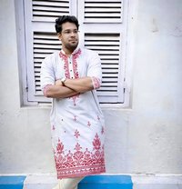 Reek Biswas - Male एस्कॉर्ट in Kolkata