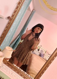 Victoria - Transsexual escort in Mumbai Photo 7 of 11