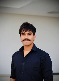 Lionere - Male एस्कॉर्ट in New Delhi Photo 4 of 5