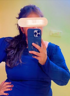 Big melons Queen Tamil Cam Show Only - escort in Chennai Photo 3 of 7