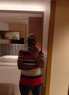 Dhruv69 - Male escort in Thane Photo 2 of 5
