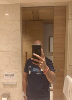 Dhruv69 - Male escort in Thane Photo 4 of 5