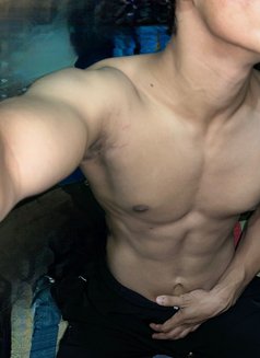 Leo - Male escort in New Delhi Photo 3 of 3