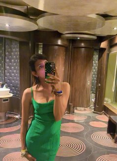 Dora - Transsexual escort in Bangalore Photo 1 of 10