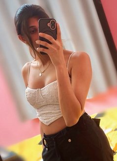 Hot Top shemale with big dick - Transsexual escort in Bangalore Photo 3 of 8