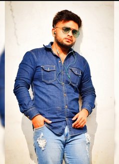 Faisuu - Male escort in Mumbai Photo 1 of 2