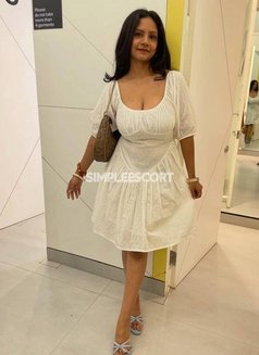 Kumarikpina - एस्कॉर्ट in Mumbai Photo 1 of 2