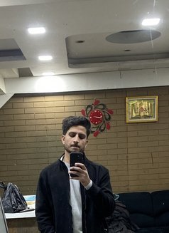 Aryan - Male एस्कॉर्ट in Gurgaon Photo 1 of 1