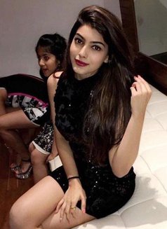 Ayesha Patel - এস্কর্ট in Pune Photo 1 of 2