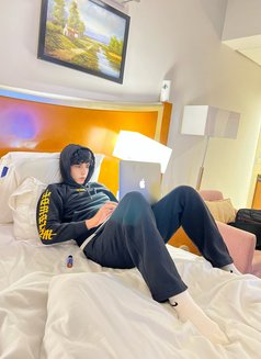 Wildy - Male escort in Mumbai Photo 3 of 4