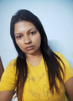 Preethi Tamil Independent Girl - वयस्क कलाकार in Chennai Photo 3 of 4