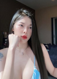 Main - एस्कॉर्ट in Bangalore Photo 1 of 5