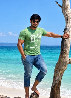 Red Hartnet Chennai Direct Meet - Male escort in Chennai Photo 2 of 6