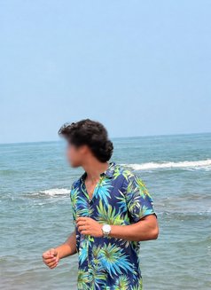 Bruce - Male escort in Mumbai Photo 4 of 5