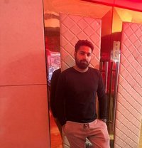 Virat - Male এস্কর্ট in New Delhi