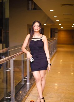 Leena - escort in New Delhi Photo 1 of 4