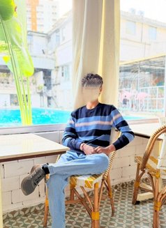 1st Service Free - Male escort in Mumbai Photo 1 of 2