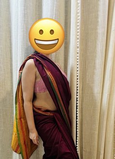 Barkha - companion in Mumbai Photo 2 of 4