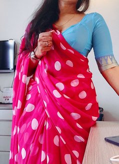 Nisha Indian Girl New to Town - escort in Kochi Photo 3 of 7