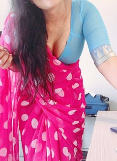 Nisha Indian Girl New to Town - escort in Kochi Photo 4 of 7