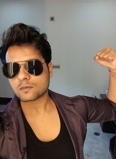 Aarav Sharma - Male escort in Mumbai Photo 4 of 8
