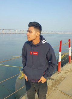 Rahul Mak - Male escort in Mumbai Photo 3 of 6